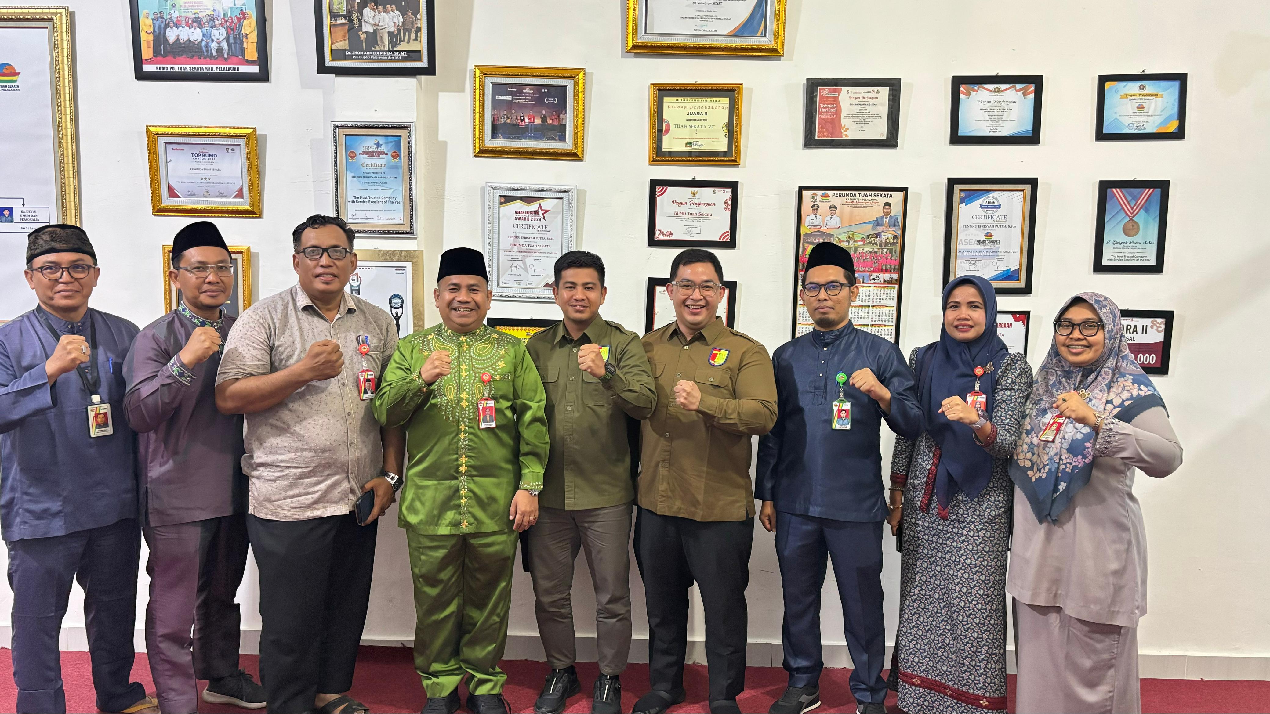 Kunjungan PT. Riau Petroleum Bentu ke Perusahaan Umum Daerah Tuah Sekata