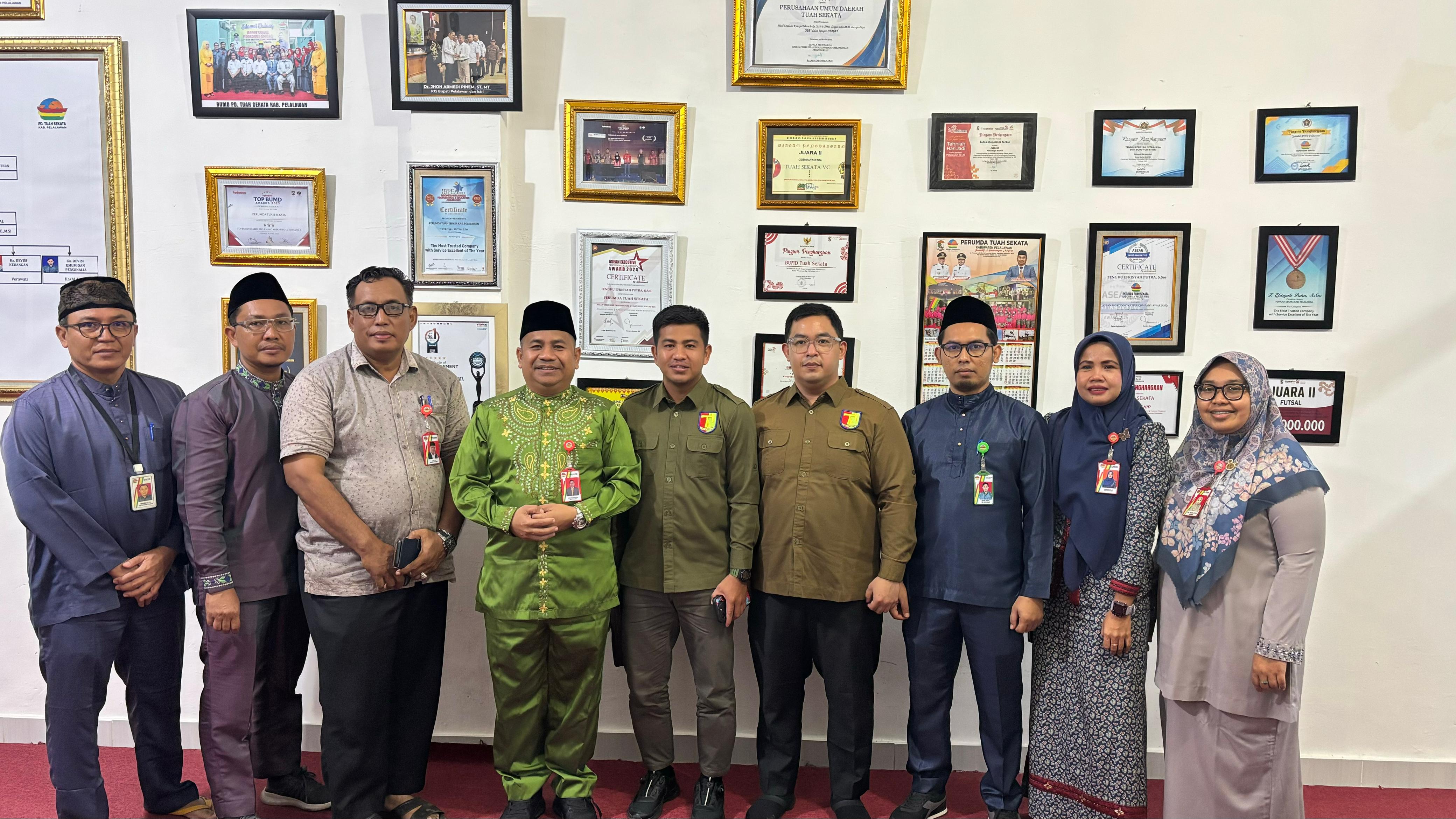 Kunjungan PT. Riau Petroleum Bentu ke Perusahaan Umum Daerah Tuah Sekata