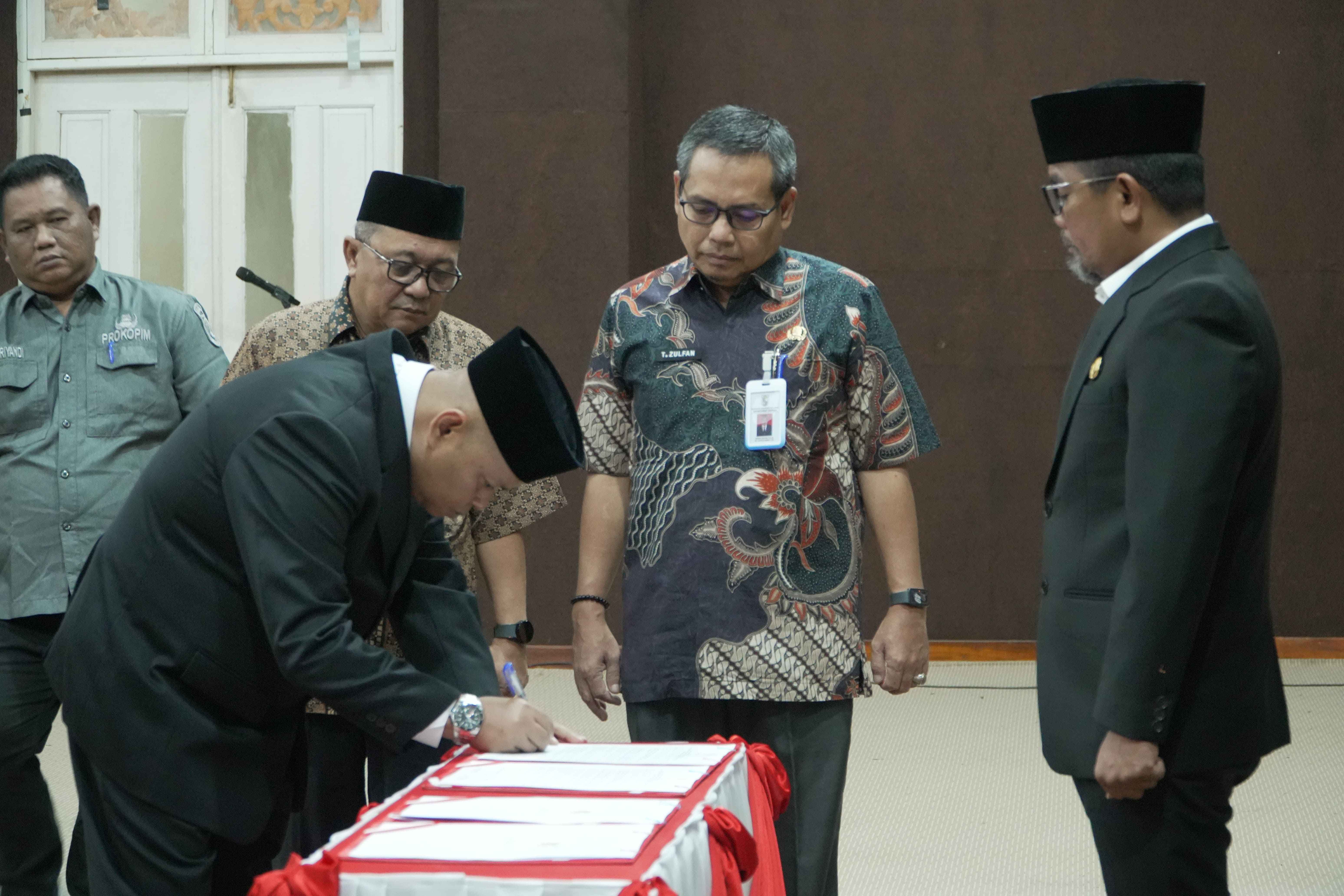 Pelantikan Direktur Utama Perusahaan Umum Daerah (Perumda) Tuah Sekata